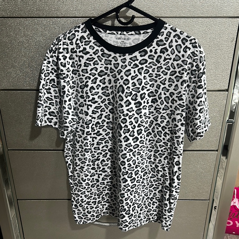 Forever 21 Black and White Animal Print Tee